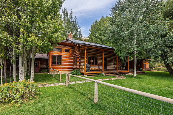 640Cedar_JGPhoto-34