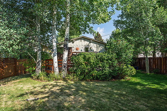 520ESimpson_JGPhoto-31