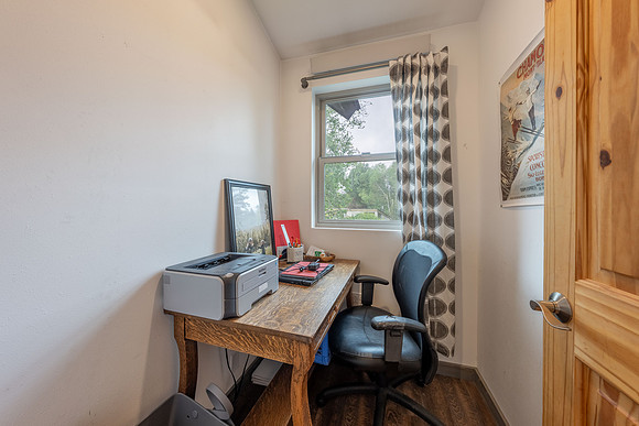 2057CornerCreek_JGPhoto-42