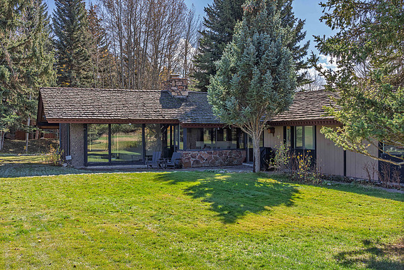 5855LarspurDrive_JGPhoto-10