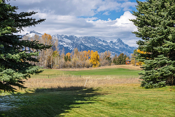 5855LarspurDrive_JGPhoto-11