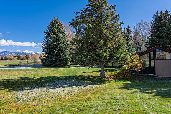 5855LarspurDrive_JGPhoto-13