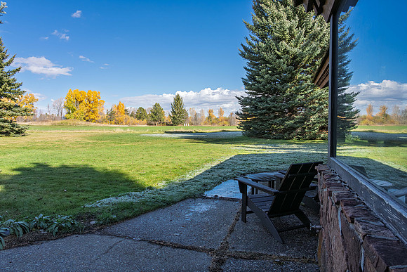5855LarspurDrive_JGPhoto-19