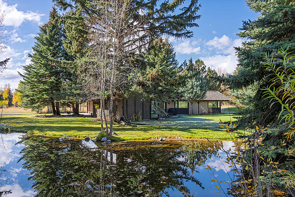 5855LarspurDrive_JGPhoto-22