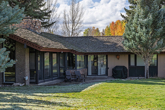5855LarspurDrive_JGPhoto-26