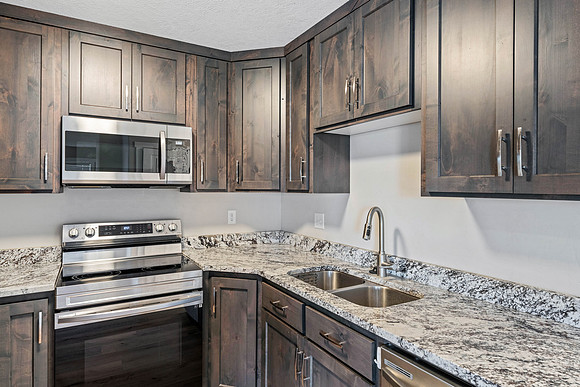 205Lakewood2B_JGPhoto-5