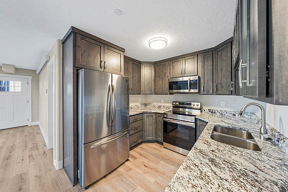 205Lakewood2B_JGPhoto-8