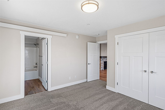 205Lakewood2B_JGPhoto-10