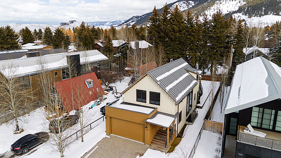 MLS_150NJeanSt_JGPhoto-12
