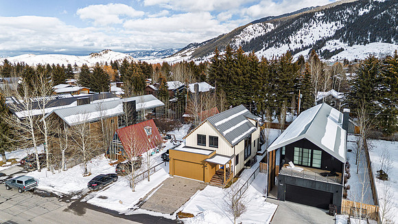 MLS_150NJeanSt_JGPhoto-25