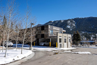 855 W Broadway
