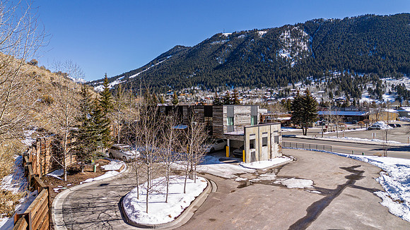 855WBroadway_JGPhoto-33