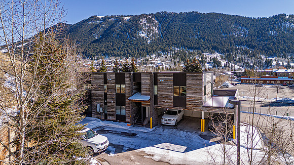 855WBroadway_JGPhoto-32