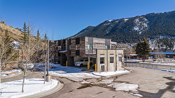 MLS_855WBroadway_JGPhoto-10