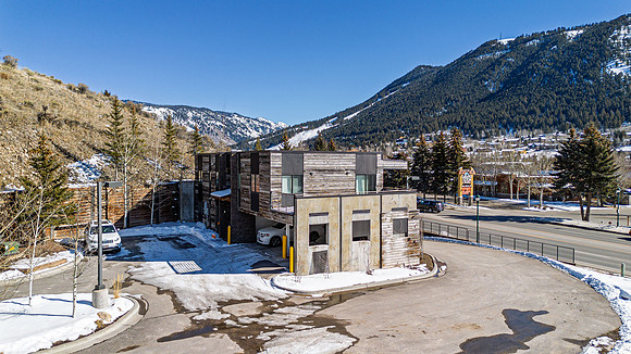 MLS_855WBroadway_JGPhoto-11