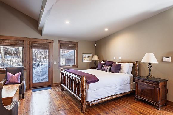 3456McCollisterDr_JGPhoto-12