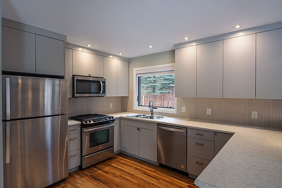 MLS_2176CornerCrkC_JGPhoto-13