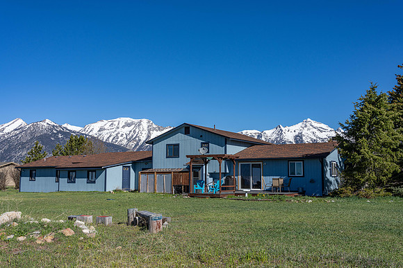 600Ponderosa_JGPhoto-4