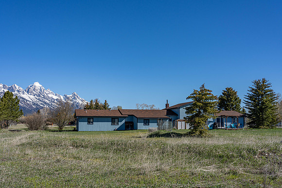 600Ponderosa_JGPhoto-8