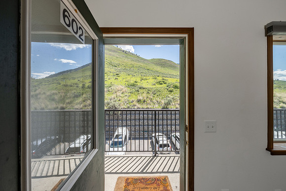 MLS_535DeerDr602_JGPhoto-11