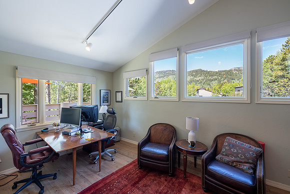 3930LakeCreek_JGPhoto-23