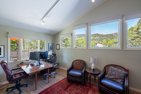 MLS_3930LakeCreek_JGPhoto-23