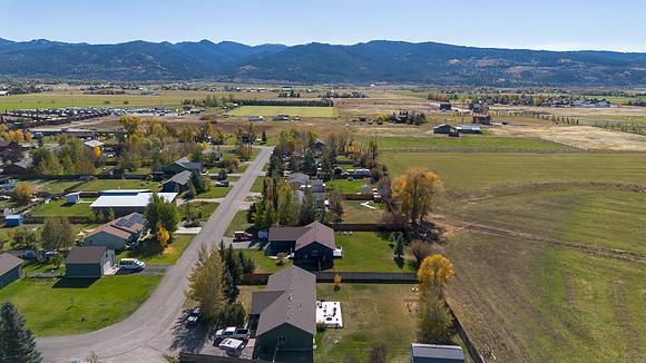 Drone_8388TealTrl_JGPhoto-11