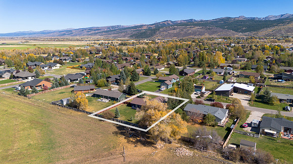 Drone_8388TealTrl_JGPhoto-9 copy