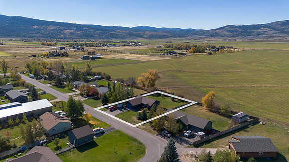 Drone_8388TealTrl_JGPhoto-12 copy