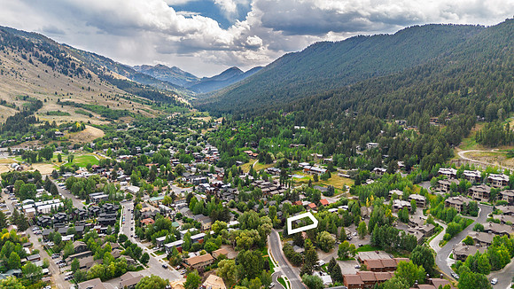 512EKellyDrone_JGPhoto-13 copy