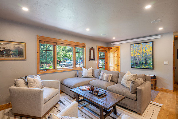 295Crabtree_JGPhoto-1