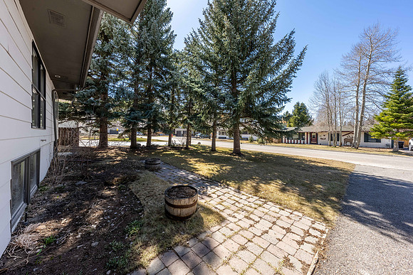 40NelsonDr_JGPhoto-5