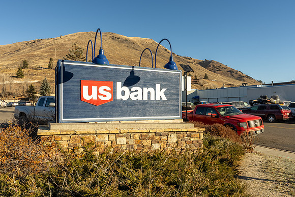 Bank_JGPhoto-6