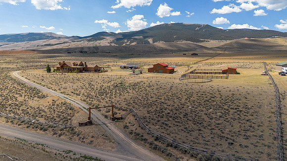 1421StockTrailDrone_JGPhoto-15