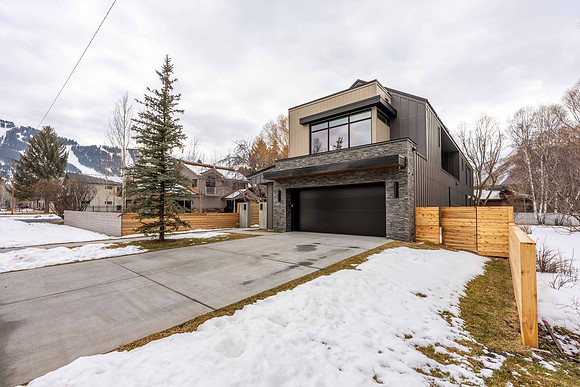 245MooseSt_JGPhoto-71