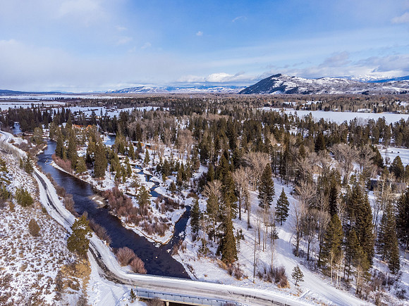 5075RainbowTrout_JGPhoto_Aerial-2