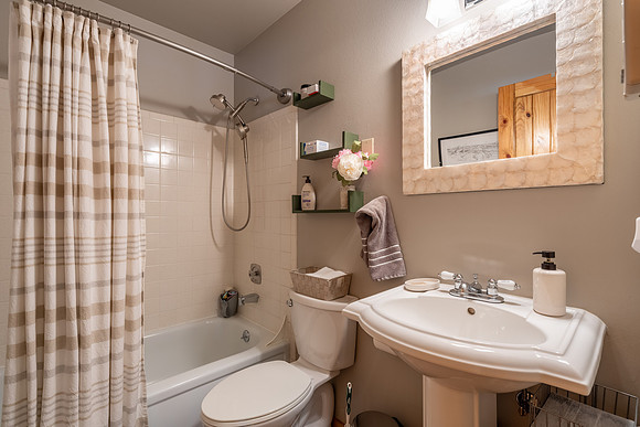 295Crabtree_JGPhoto-17
