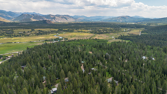 6255HeckofaHillDrone_JGPhoto-16
