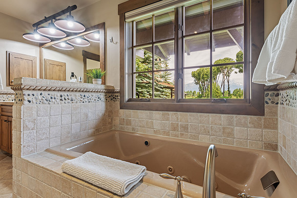 5862ConeflowerInt_JGPhoto-18