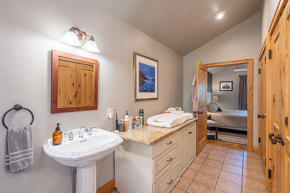 295Crabtree_JGPhoto-30