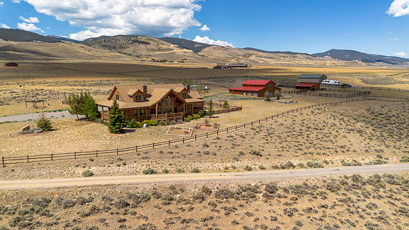 1421StockTrailDrone_JGPhoto-17