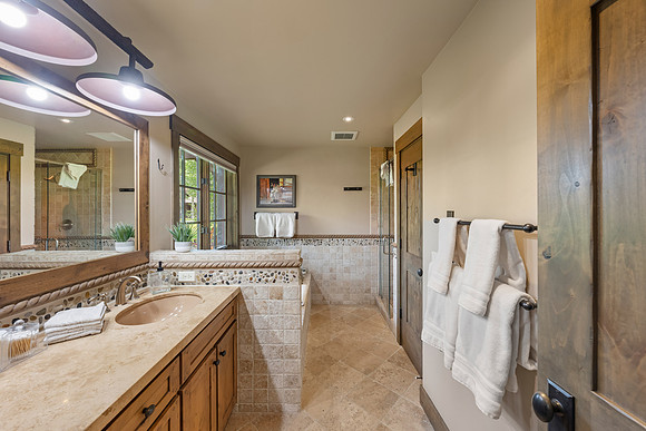 5862ConeflowerInt_JGPhoto-17