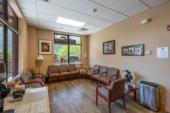 945WBroadway_JGPhoto-24