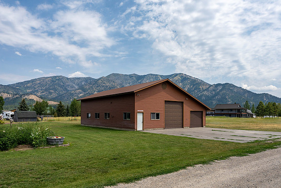 144BlueLakeCir_JGPhoto-37