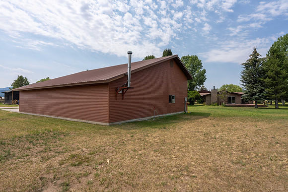 144BlueLakeCir_JGPhoto-43
