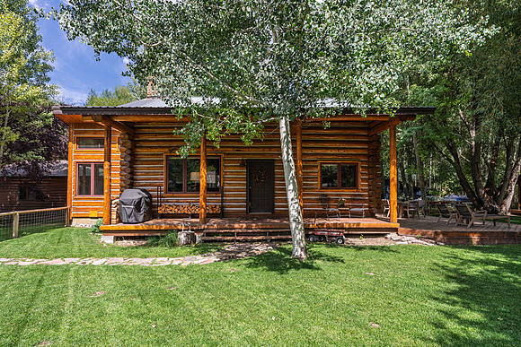 640Cedar_JGPhoto-36
