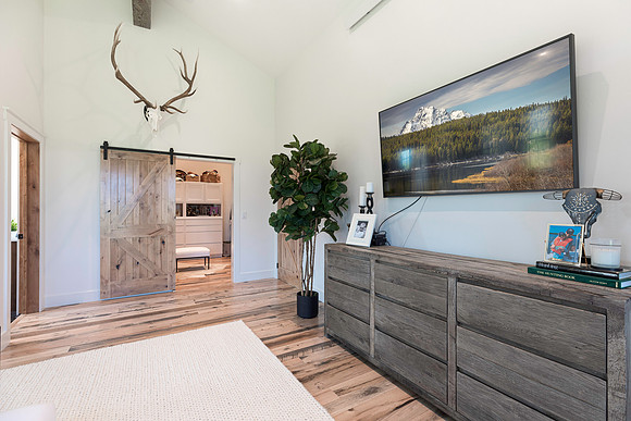 Bondurant Home