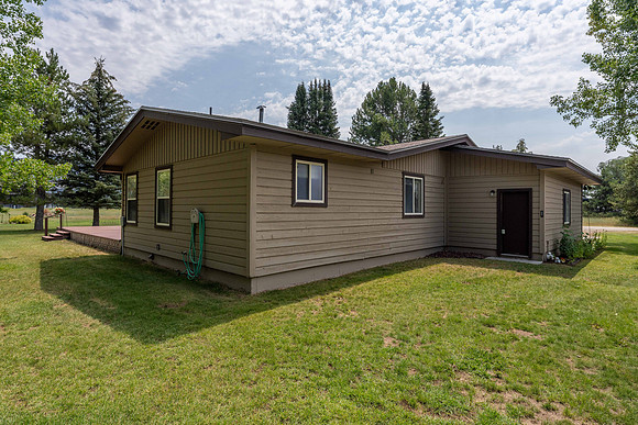 144BlueLakeCir_JGPhoto-31