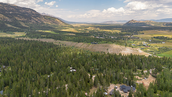 6255HeckofaHillDrone_JGPhoto-18