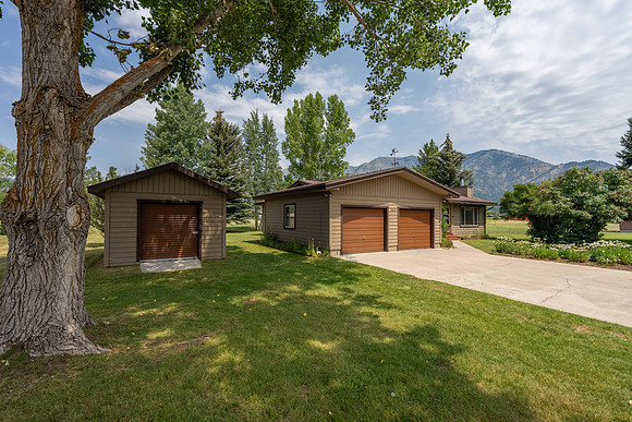 144BlueLakeCir_JGPhoto-26